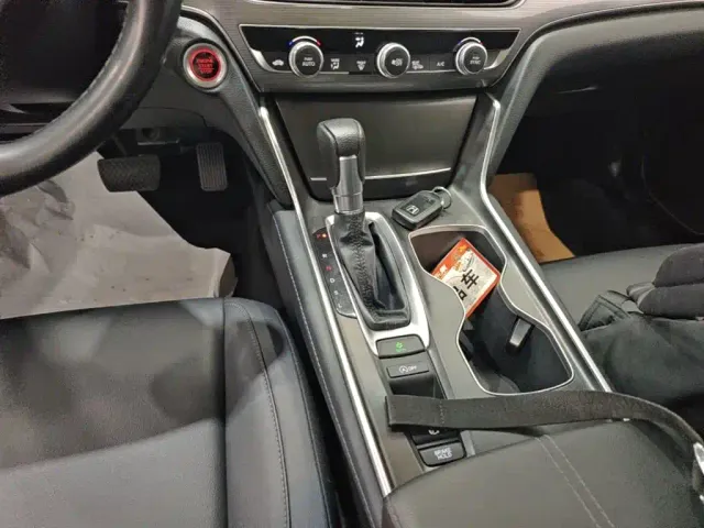 Honda Accord — Фото автомобиля 13