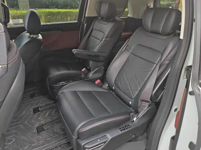 GAC Trumpchi E8 — Фото автомобиля 11
