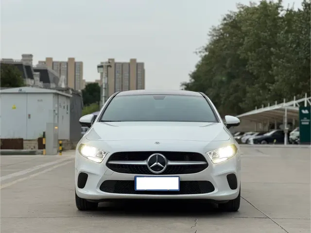 Mercedes-Benz A-Class — Фото автомобиля 2