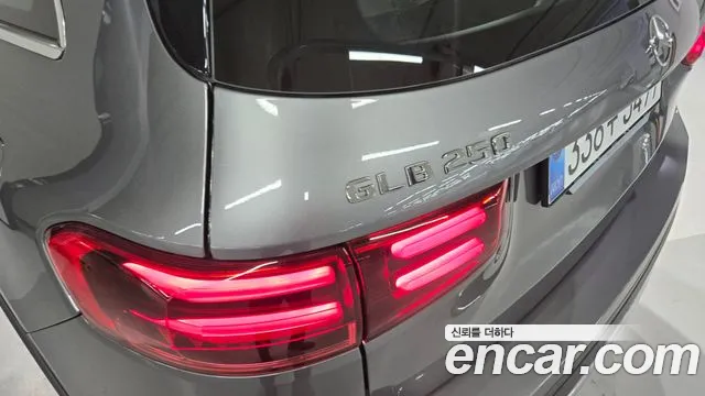 Mercedes-Benz GLB-Class — Фото автомобиля 5