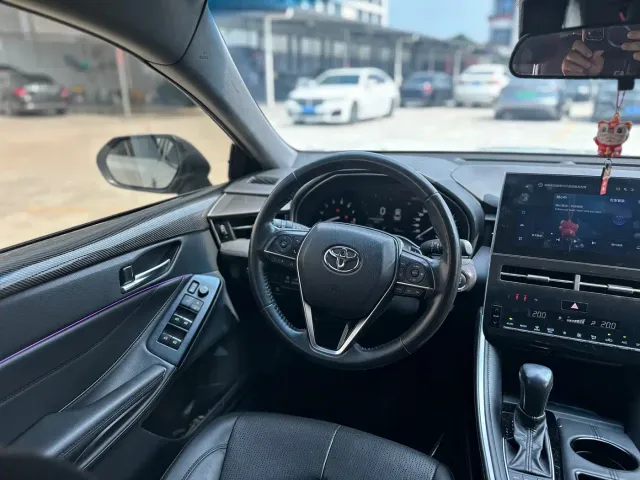 Toyota Avalon — Фото автомобиля 14