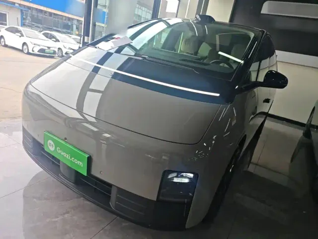 Фотография автомобиля — Li Auto MEGA