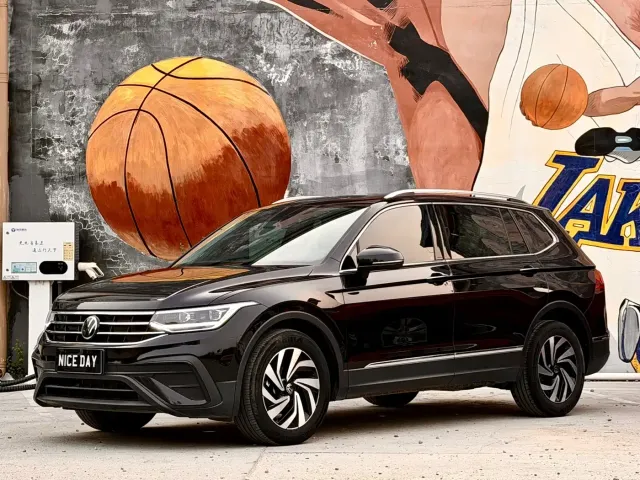 Фотография автомобиля — Volkswagen Tiguan L
