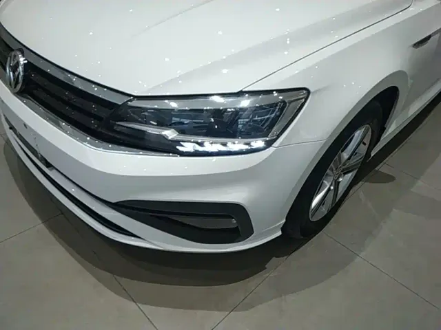 Volkswagen Lamando — Фото автомобиля 23