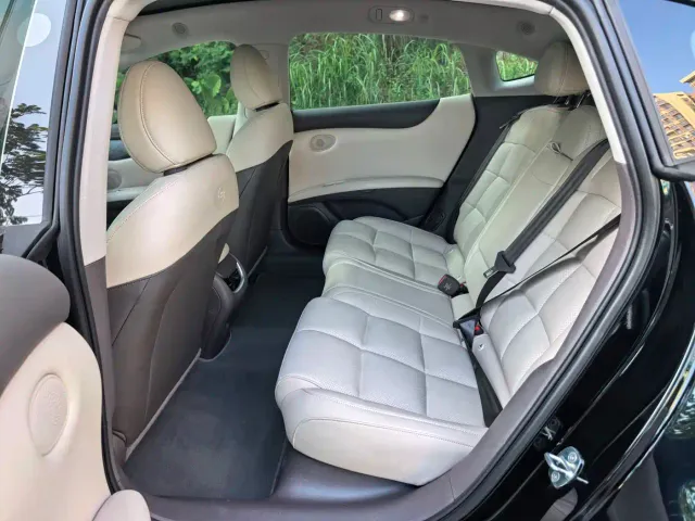 IM Motors L6 — Фото автомобиля 10
