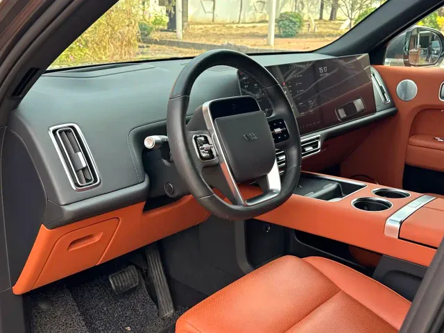 Li Auto L9 — Фото автомобиля 8