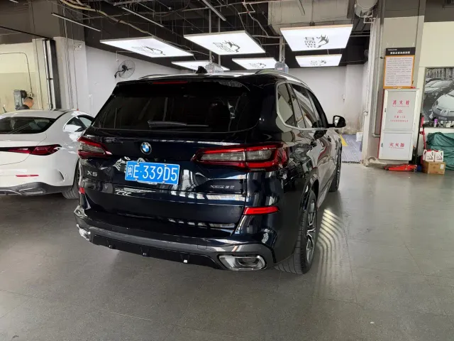 BMW X5 — Фото автомобиля 2