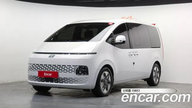 Фотография автомобиля — Hyundai Staria