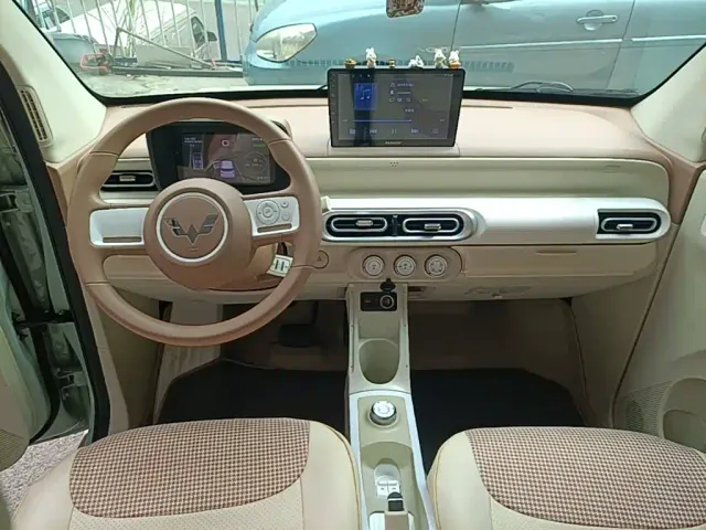 Wuling Hongguang Mini EV — Фото автомобиля 9