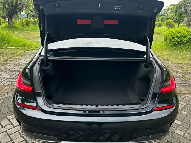 BMW 3 Series — Фото автомобиля 16