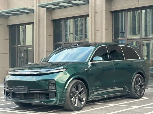 Li Auto L9 — Фото автомобиля 3