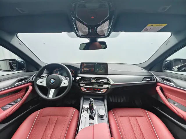 BMW 5 Series — Фото автомобиля 5
