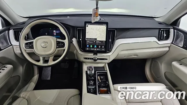Вольво XC60 — Фото автомобиля 6
