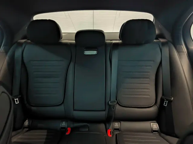 Mercedes-Benz C-Class — Фото автомобиля 10