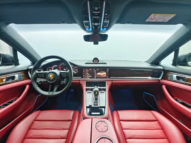 Porsche Panamera — Фото автомобиля 9
