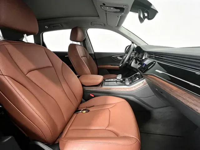 Audi Q7 — Фото автомобиля 11