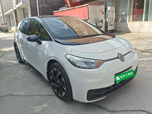 Volkswagen ID.3 — Фото автомобиля 3