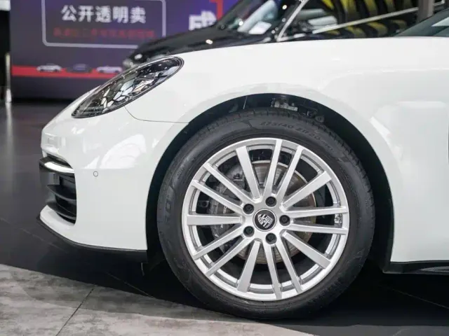 Porsche Panamera — Фото автомобиля 6