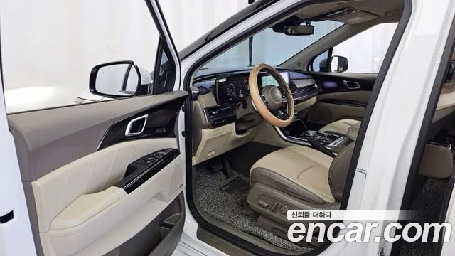 Kia Carnival Generation 4 — Фото автомобиля 15