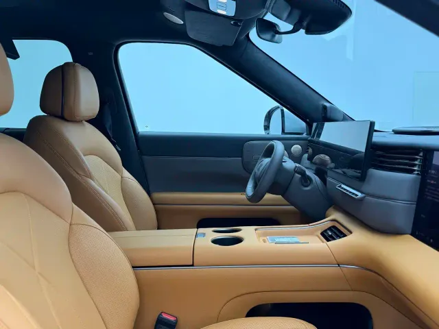 IM Motors LS8 — Фото автомобиля 26