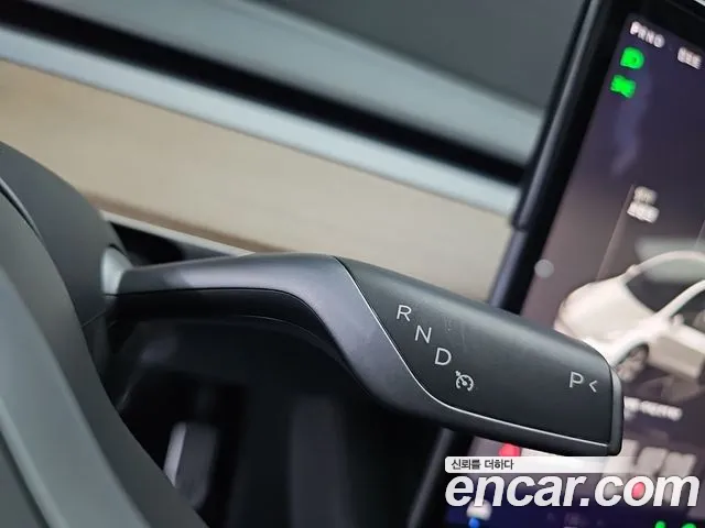 Tesla Model Y — Фото автомобиля 9