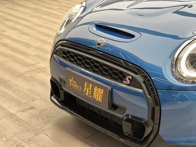 MINI Hatch — Фото автомобиля 4