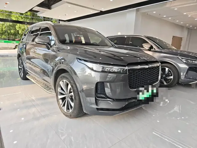 Li Auto ONE — Фото автомобиля 10