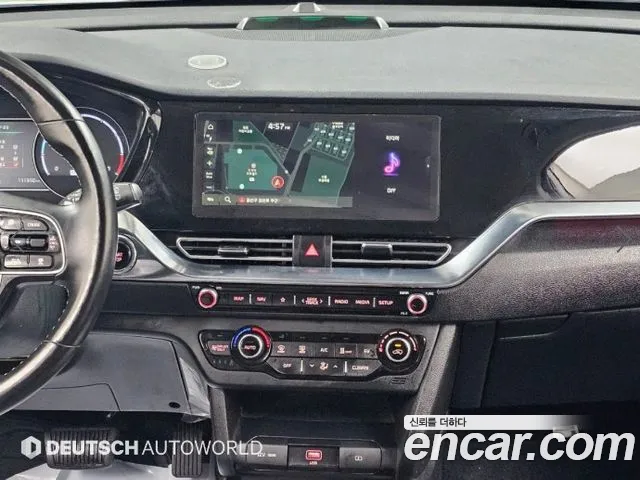 Kia Niro — Фото автомобиля 13