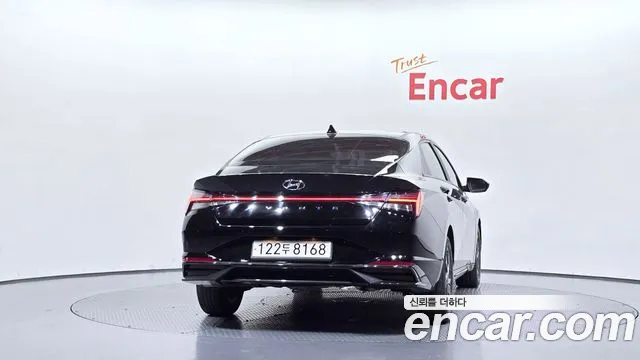 Hyundai AVANTE Avante (CN7) — Фото автомобиля 4