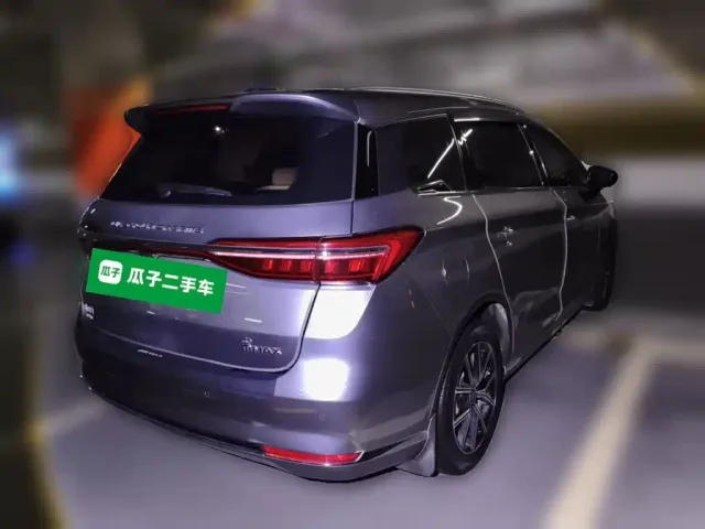 BYD Song MAX — Фото автомобиля 4