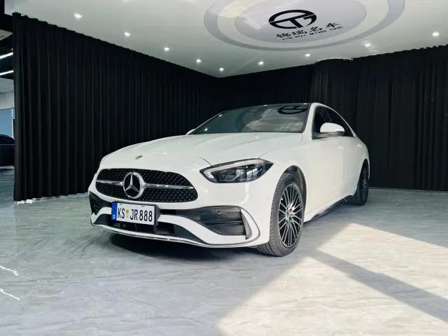 Фотография автомобиля — Mercedes-Benz C-Class