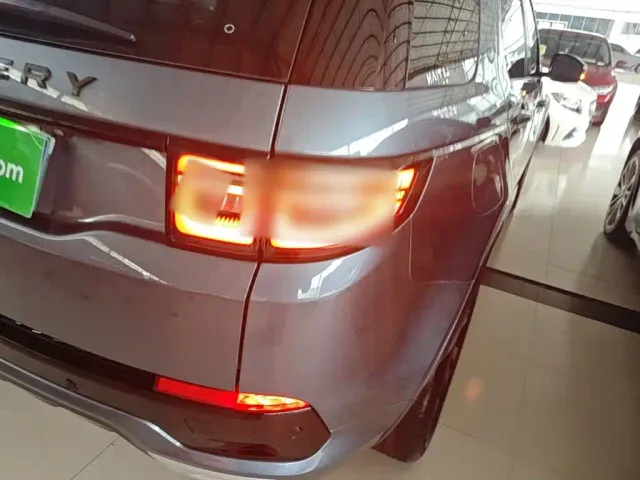Land Rover Discovery Sport — Фото автомобиля 7