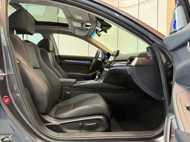 Honda Accord — Фото автомобиля 10