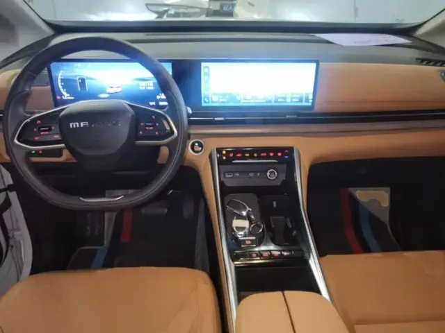 Maxus G50 — Фото автомобиля 9