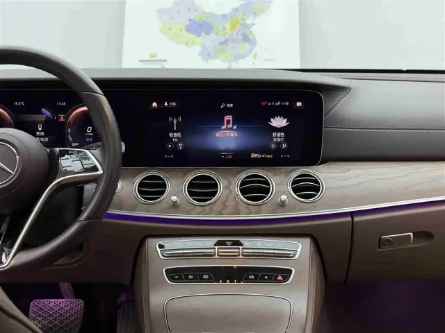 Mercedes-Benz E-Class — Фото автомобиля 10