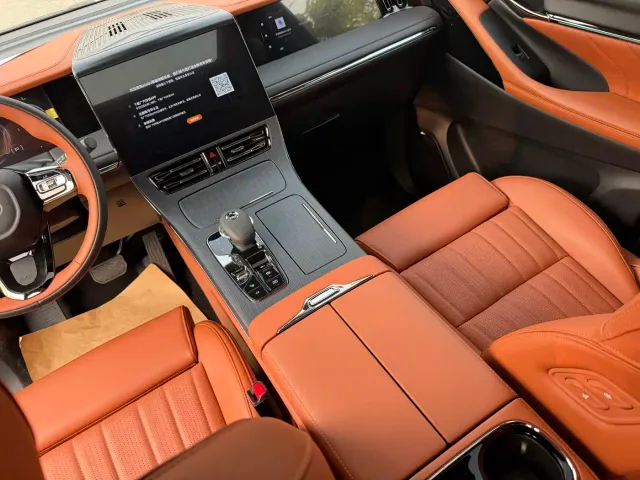 GAC Trumpchi E9 — Фото автомобиля 17