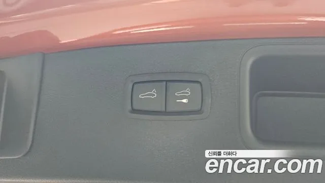 Porsche Macan — Фото автомобиля 23