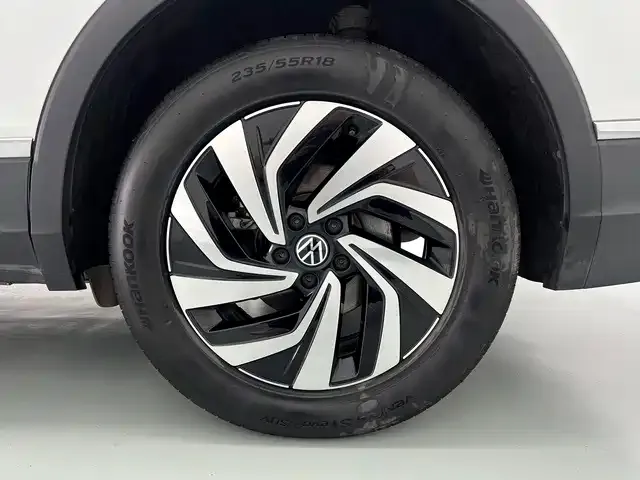 Volkswagen Tiguan L — Фото автомобиля 12