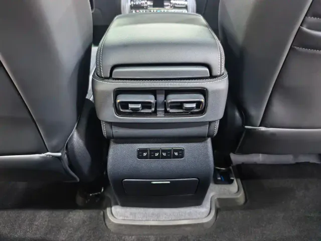 BYD FangChengBao Leopard 5 — Фото автомобиля 9