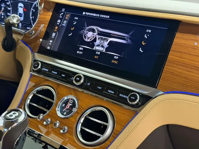 Bentley Continental — Фото автомобиля 10