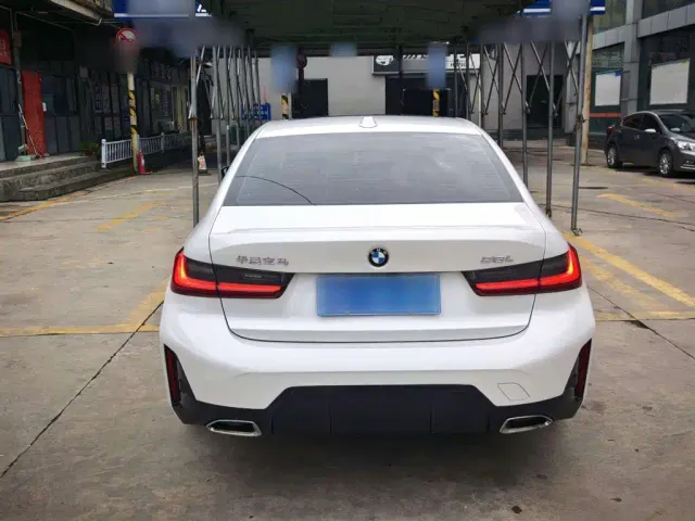 BMW 3 Series — Фото автомобиля 9