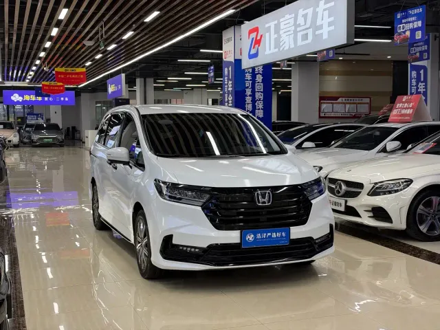 Honda Odyssey — Фото автомобиля 3