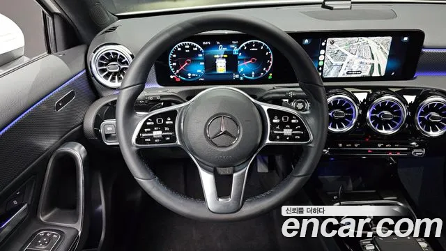 Mercedes-Benz A-Class W177 — Фото автомобиля 12