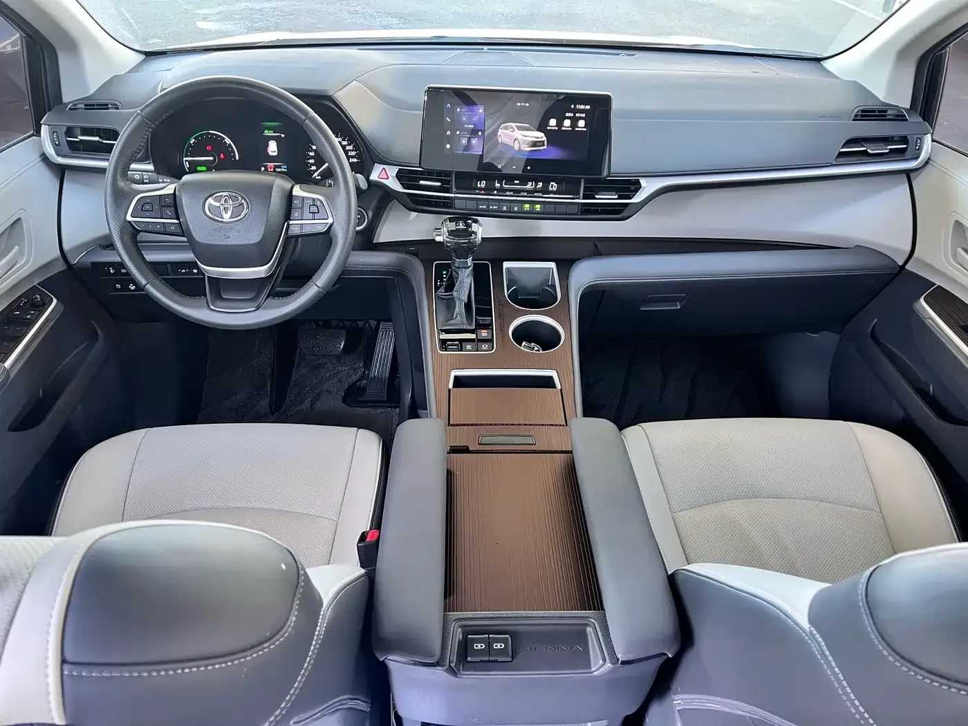 Toyota Toyota Sienna 2026 Model 2.5L Hybrid 2WD Comfort Edition — Фото автомобиля 8