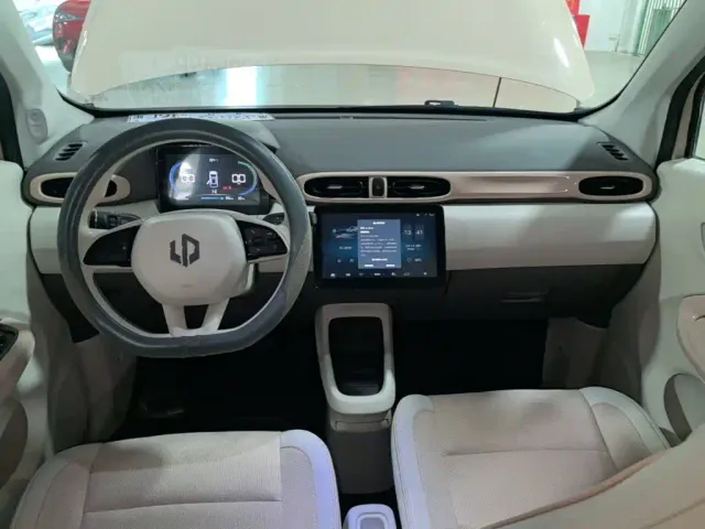 Leapmotor T03 — Фото автомобиля 9