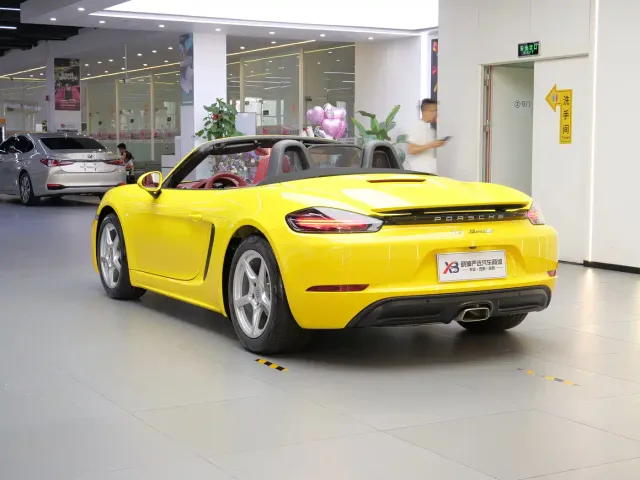 Porsche 718 — Фото автомобиля 6