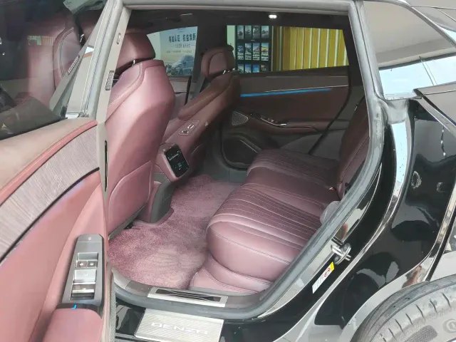 Denza Denza Z9GT 2024 Model 1100 AWD Max Edition — Фото автомобиля 15