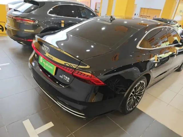 Audi A7L — Фото автомобиля 6