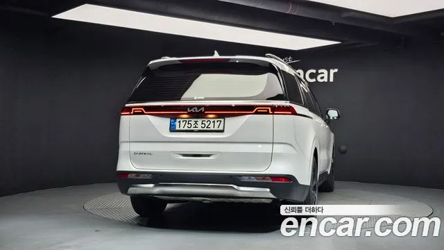 Kia Carnival 4th Gen — Фото автомобиля 4