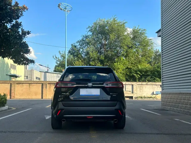 Toyota Wildlander — Фото автомобиля 4